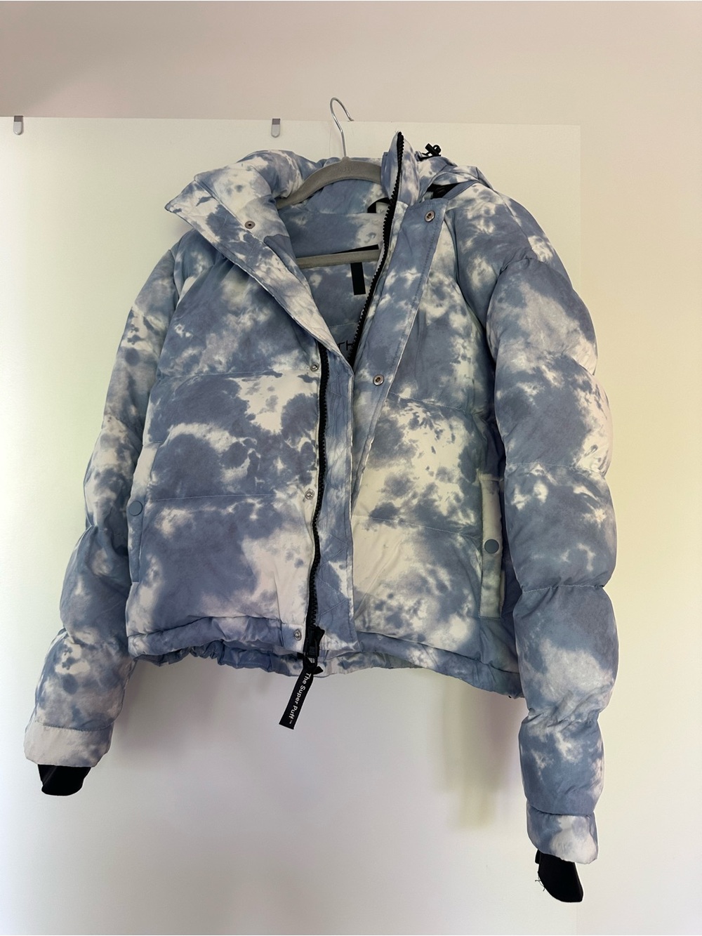 TNA Superpuff Tie-Dye Blue & White